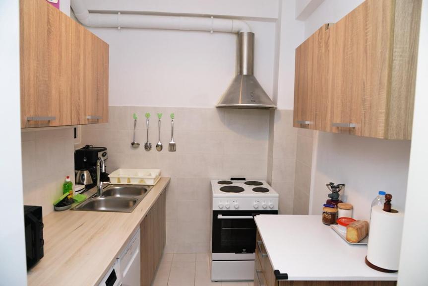Freatida Apartment Пірей Екстер'єр фото
