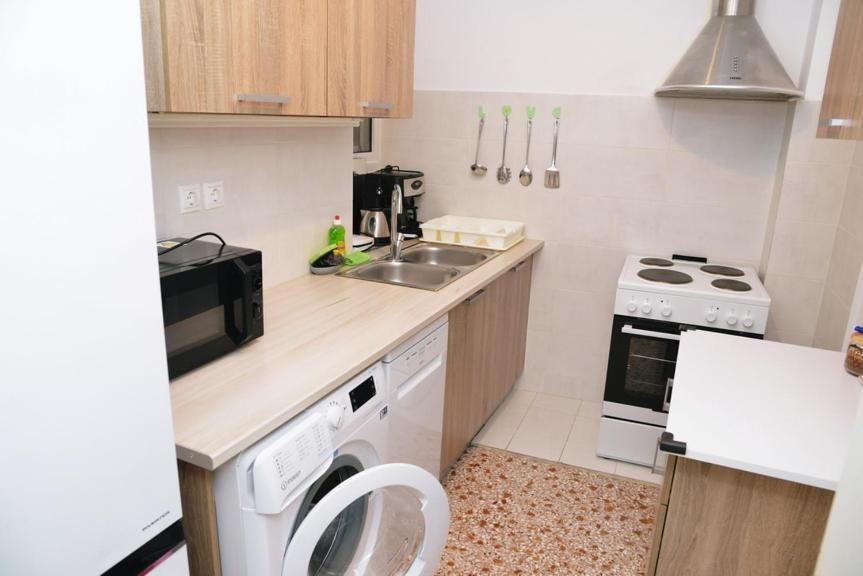 Freatida Apartment Пірей Екстер'єр фото