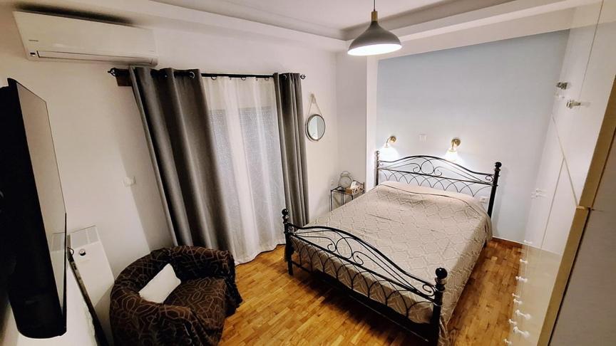 Freatida Apartment Пірей Екстер'єр фото