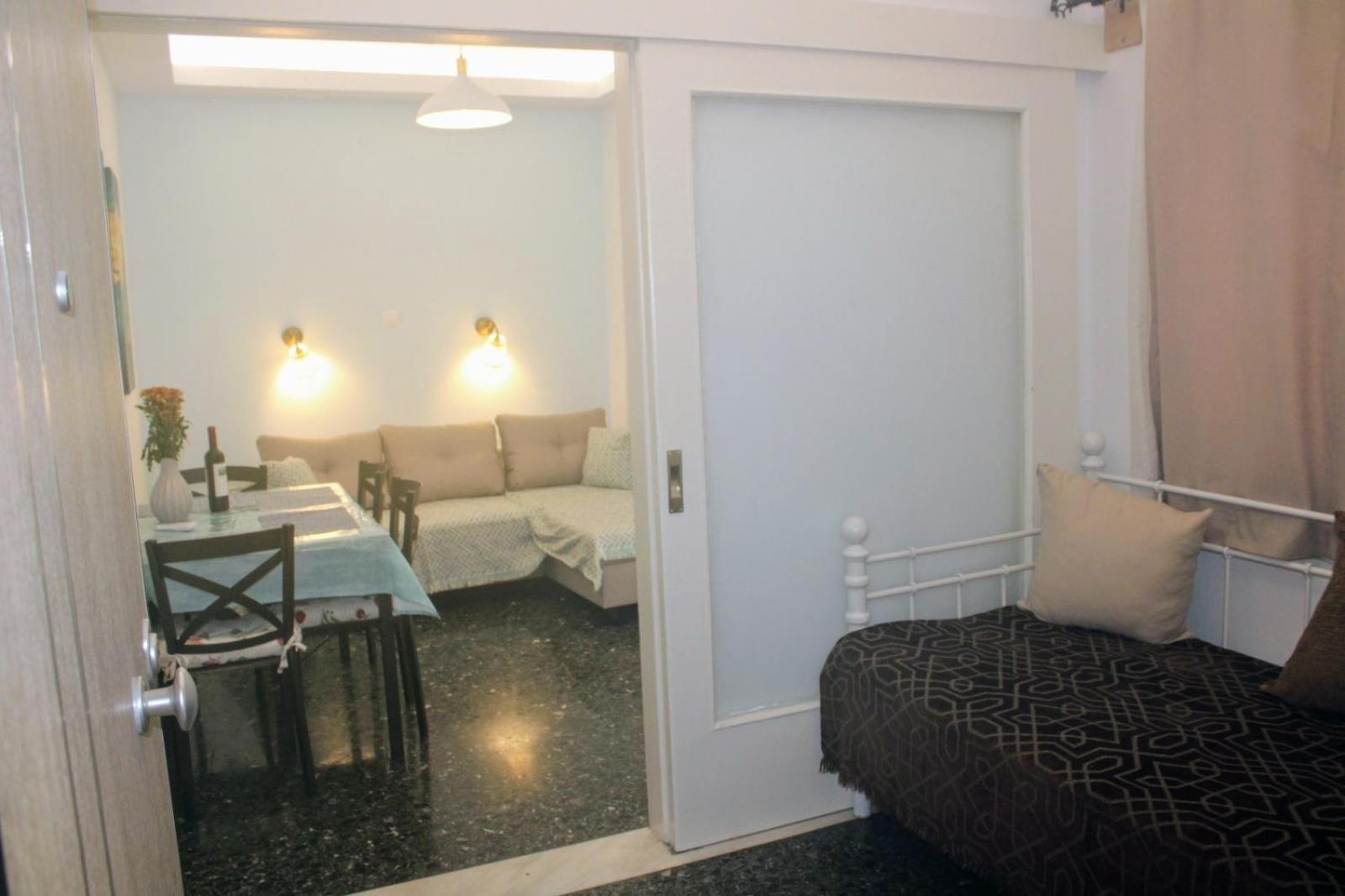 Freatida Apartment Пірей Екстер'єр фото