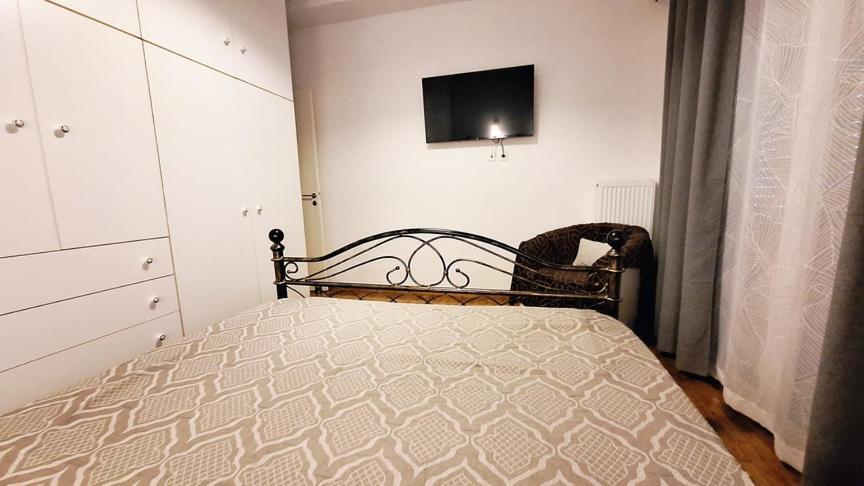 Freatida Apartment Пірей Екстер'єр фото